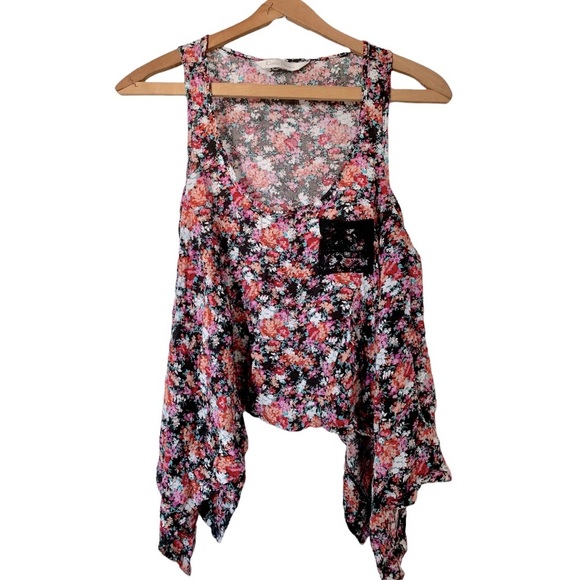 Asymmetrical Hem Floral Top - Picture 1 of 3